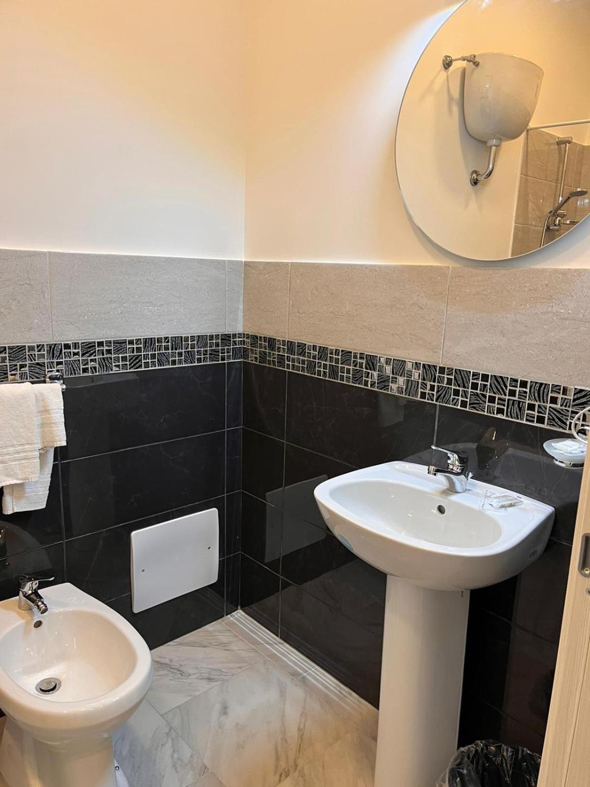 Oceania Hotels Napoli ภายนอก รูปภาพ