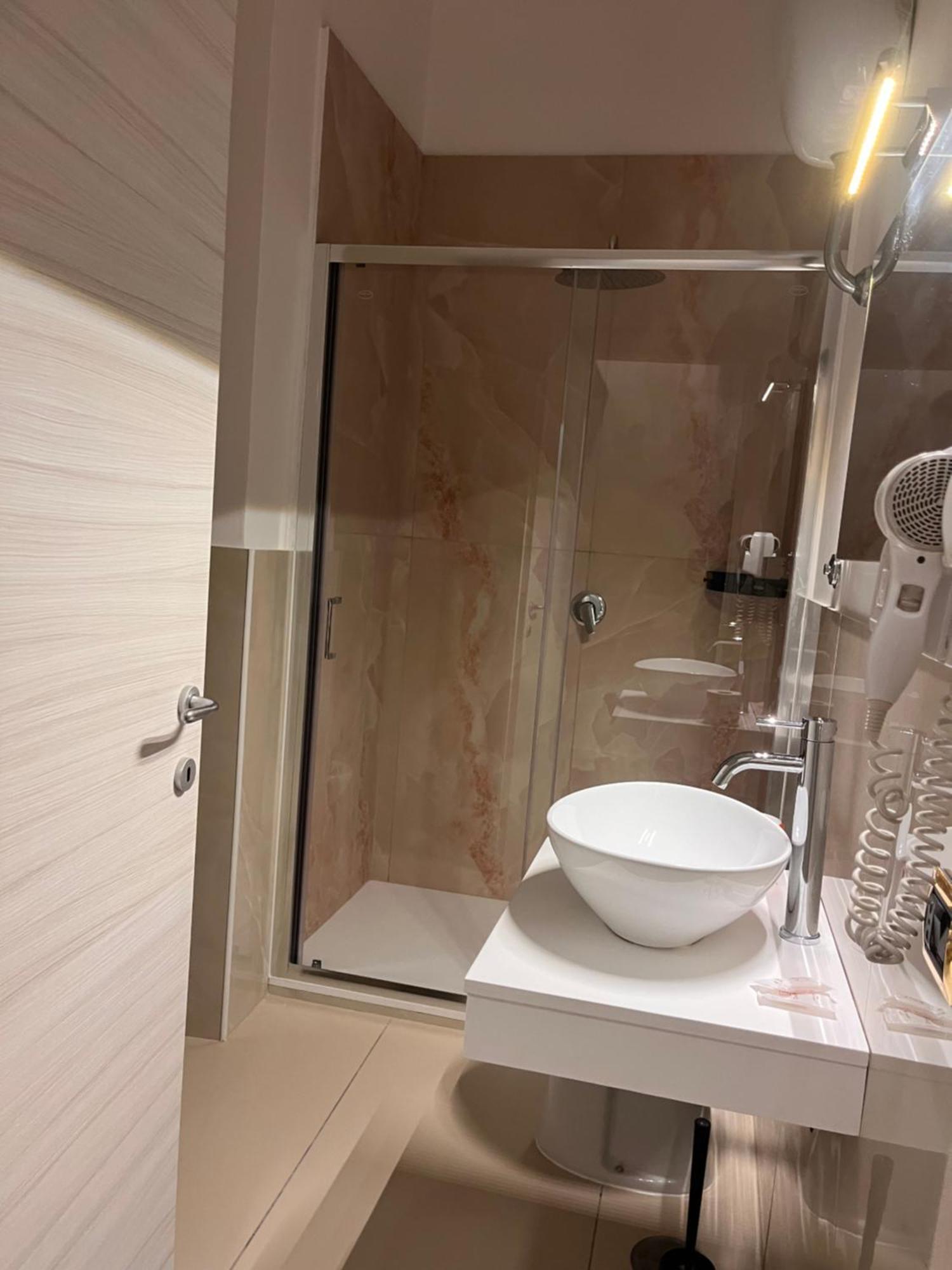 Oceania Hotels Napoli ภายนอก รูปภาพ